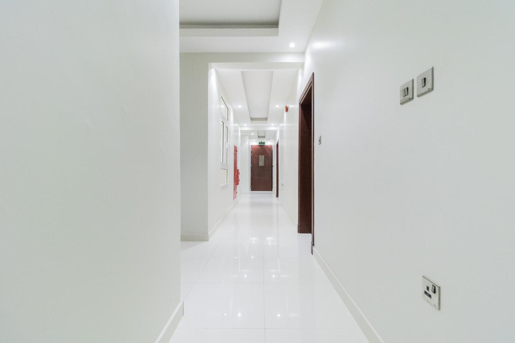 Super Oyo 106 Muscat Grand Seeb
